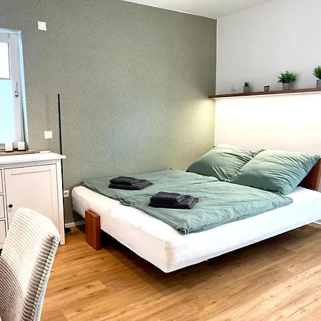 Cozy, Lovely Newly Renovated 1