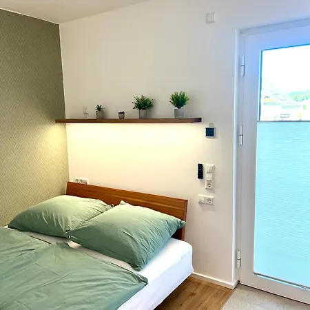 Cozy, Lovely Newly Renovated 1